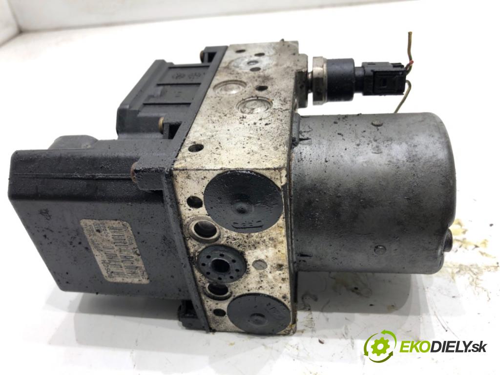 VW PASSAT B5 FL sedan 2002 96 kW 1.9 TDI 1896 Pumpa ABS 4B0614517G (Pumpa ABS)