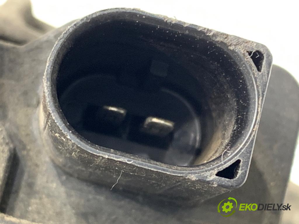 VW PASSAT B5 FL sedan 2002 96 kW 1.9 TDI 1896 Alternátor 028903031 (Alternátor)