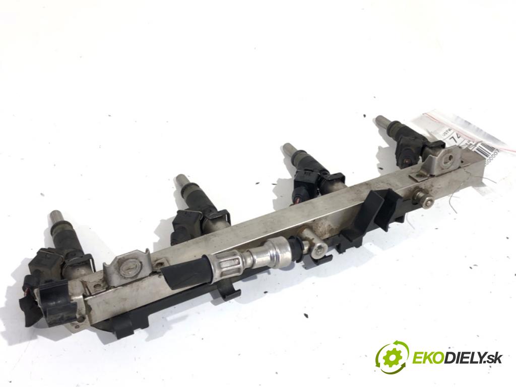 BMW E46 sedan 2003 105 kW 318 i 1995 Lišta vstrekovacia 7506158 (Vstrekovacia lišta)