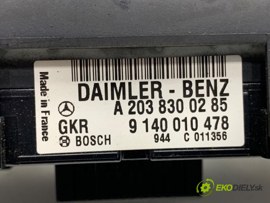 MERCEDES-BENZ W203 sedan 2002 120 kW C 200 Kompressor (203.042) 1796 Panel ovládania kúrenia A2038300285 (Prepínacie páčky pod volantom)