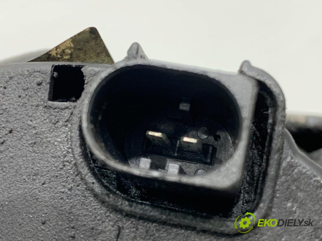 MERCEDES-BENZ W203 sedan 2002 120 kW C 200 Kompressor (203.042) 1796 Alternátor A0111546802 (Alternátor)