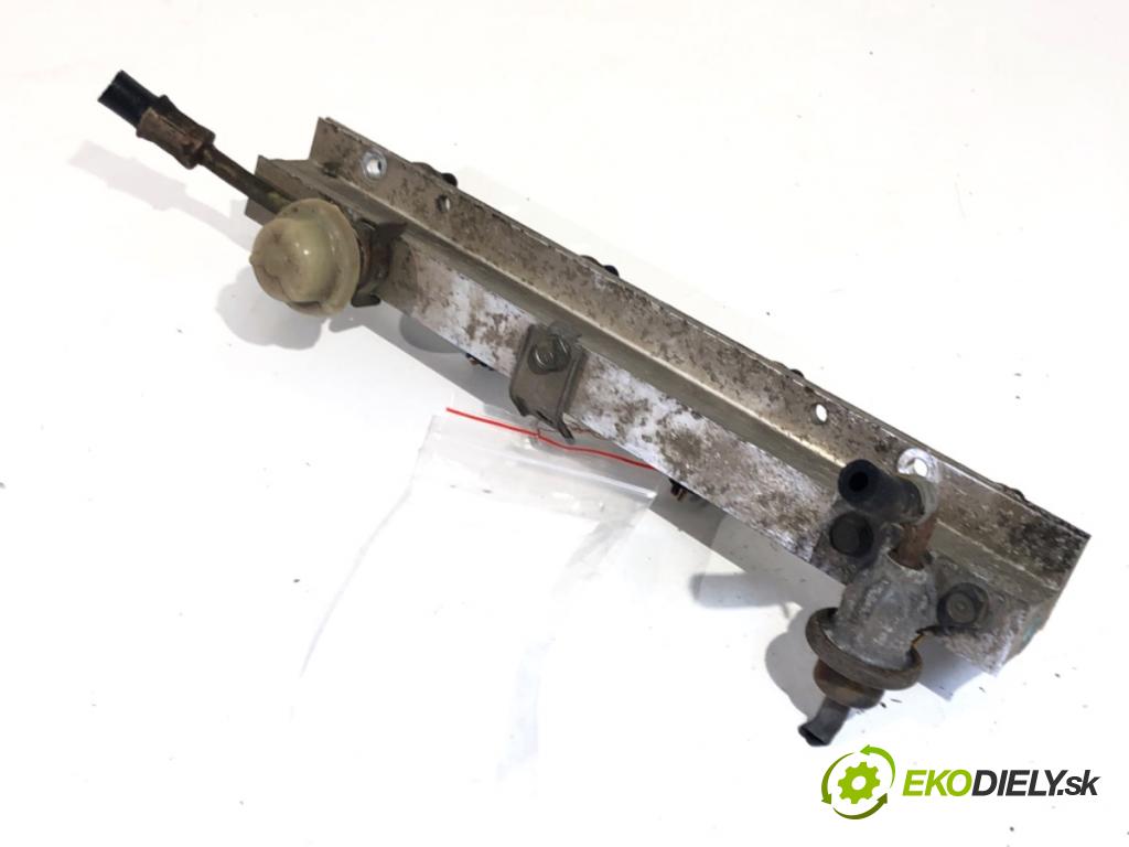 HONDA CR-V I SUV 1998 94 kW 2.0 16V 4WD (RD1, RD3) 1973 Lišta vstrekovacia  (Vstrekovacia lišta)