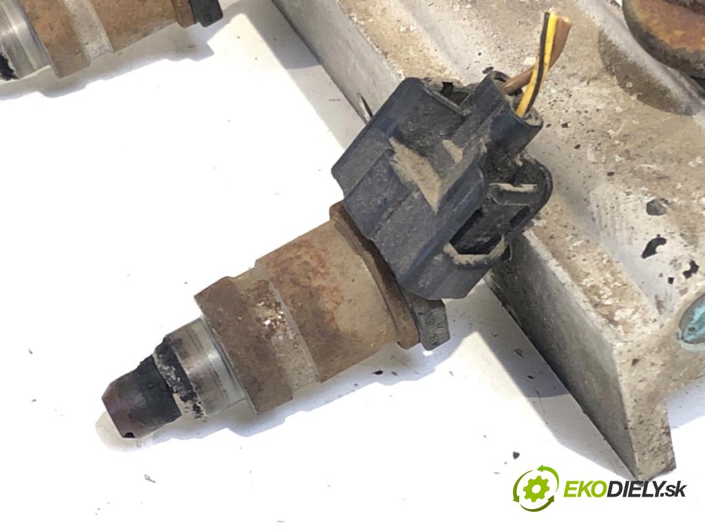 HONDA CR-V I SUV 1998 94 kW 2.0 16V 4WD (RD1, RD3) 1973 Lišta vstrekovacia  (Vstrekovacia lišta)