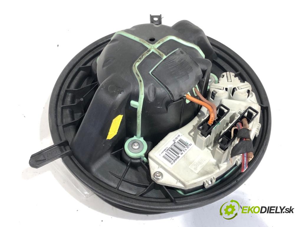 BMW E87 liftback 2006 95 kW 118 i 1995 topení 9227670