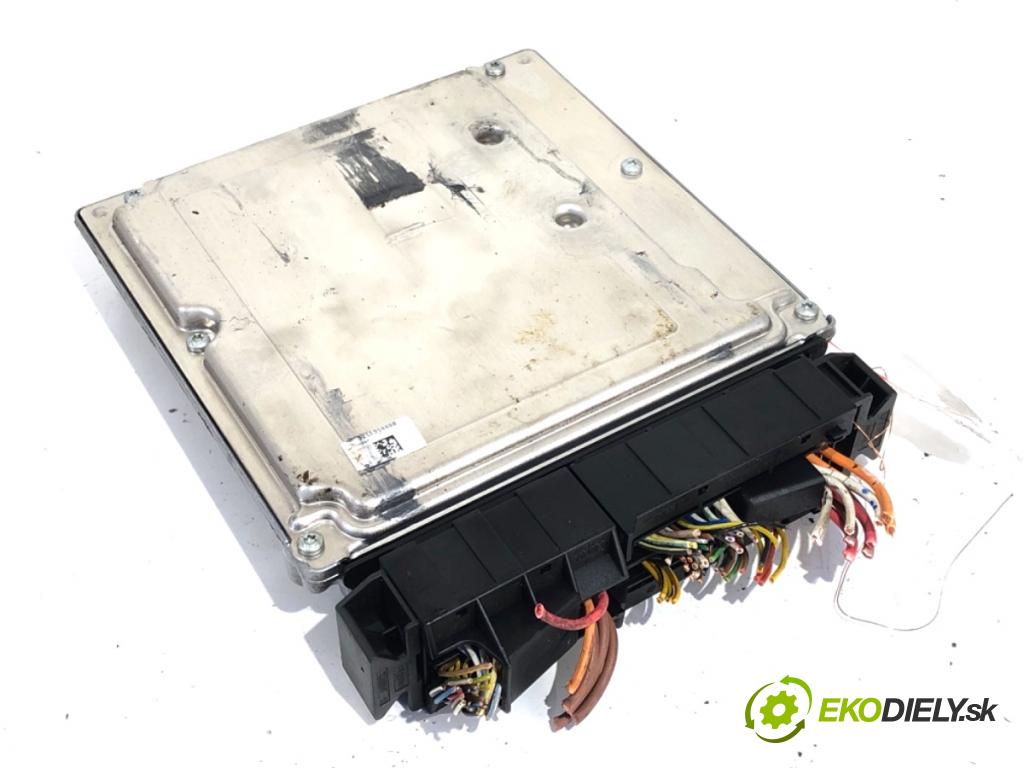 BMW E87 liftback 2006 95 kW 118 i 1995 riadiaca jednotka Motor 7561834 (Riadiaca jednotka)