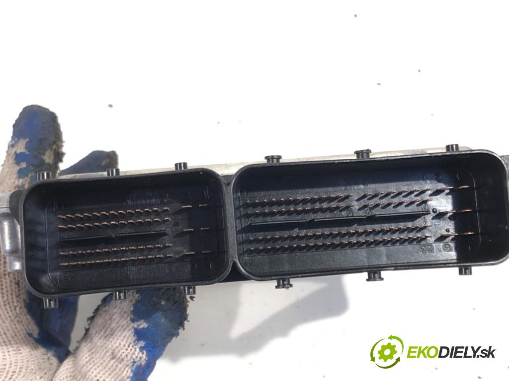 BMW E87 liftback 2006 95 kW 118 i 1995 riadiaca jednotka Motor 7561834 (Riadiaca jednotka)