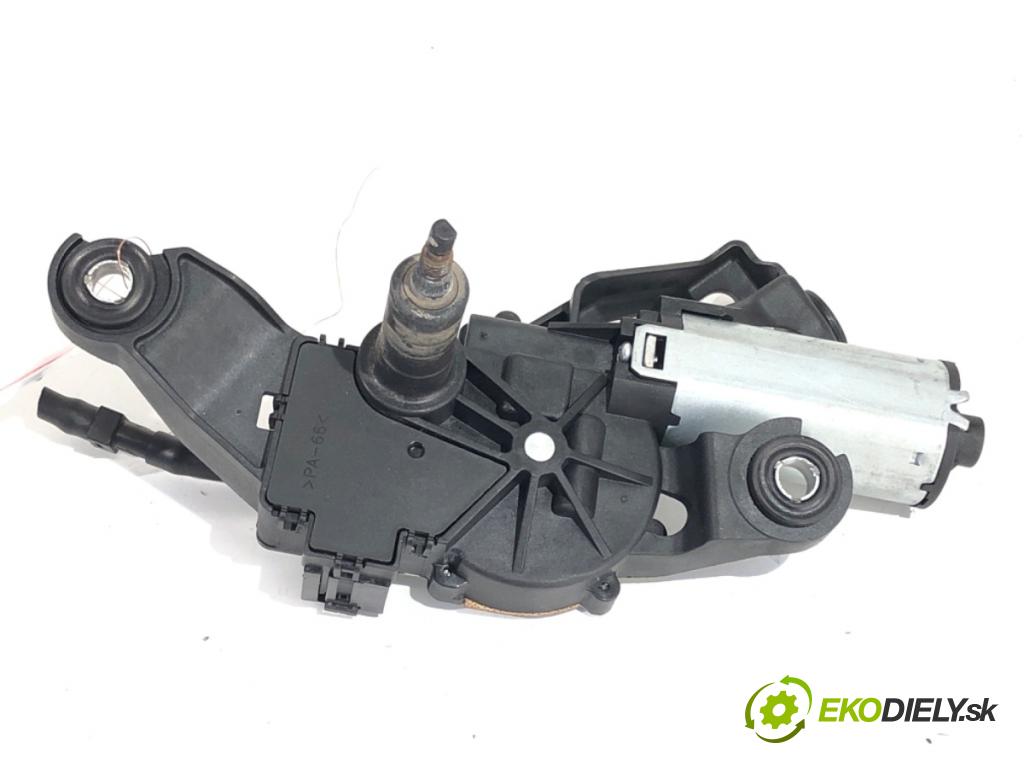 BMW E87 liftback 2006 95 kW 118 i 1995 motor stěračů zadní část 