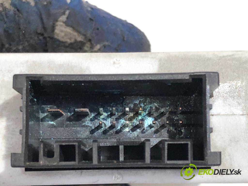 BMW E87 liftback 2006 95 kW 118 i 1995 Modul ťažného oka 6975291 (Riadiaca jednotka ostatné)