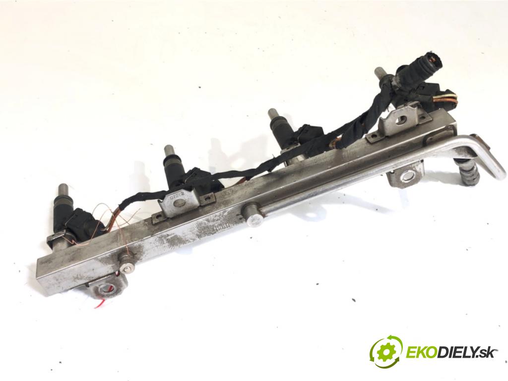 BMW E87 liftback 2006 95 kW 118 i 1995 Lišta vstrekovacia 7530420 (Vstrekovacia lišta)