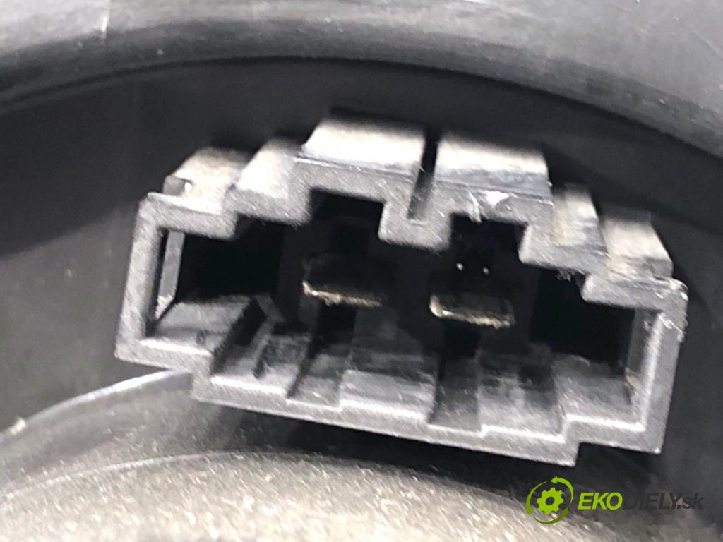 AUDI A3 8L liftback 1999 74 kW 1.6 1595 ventilátor kúrenia 1J1819021A