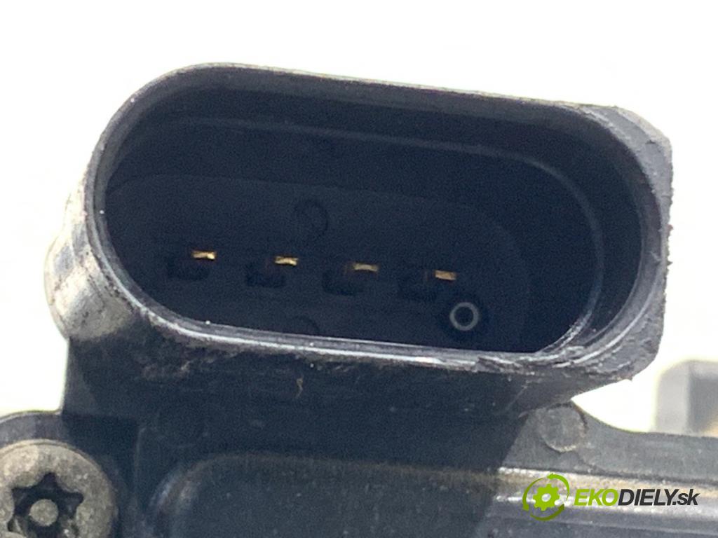 AUDI A3 8L liftback 1999 74 kW 1.6 1595 Váha vzduchu 1J0129574B (Váha vzduchu)