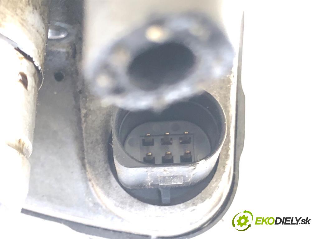 AUDI A3 8L liftback 1999 74 kW 1.6 1595 Škrtiaca klapka 06A133062A (Škrtiaca klapka)