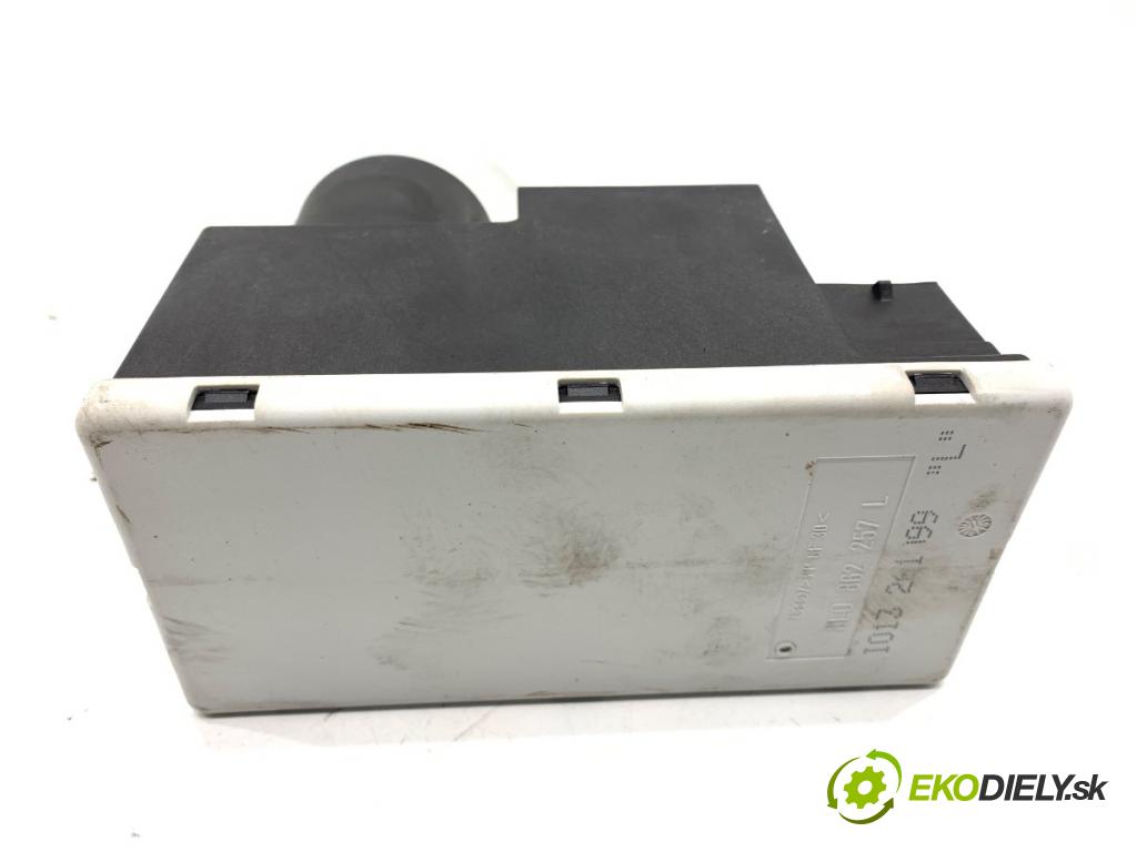 AUDI A3 8L liftback 1999 74 kW 1.6 1595 pumpa centrálneho zámku 8L0862257L (Riadiaca jednotka centrálneho zámku)