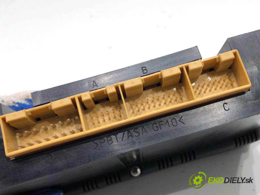 AUDI A3 8L liftback 1999 74 kW 1.6 1595 Panel ovládania kúrenia 8L0820043M (Prepínacie páčky pod volantom)