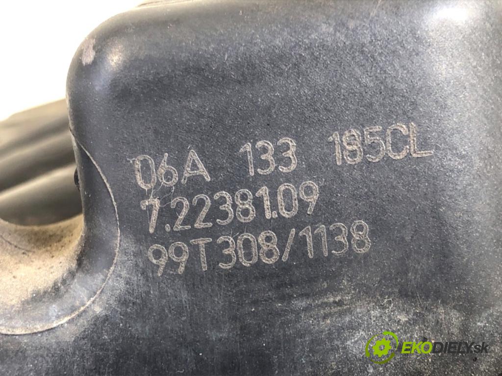 AUDI A3 8L liftback 1999 74 kW 1.6 1595 potrubí sání 06A133185CL (Sací potrubí)