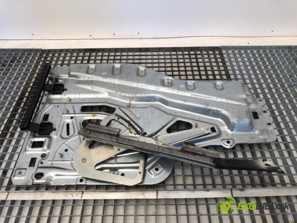 MAN TGA Ciągnik siodłowy 2007 324 kW 18.440 324 kW [440 KM] olej napędowy 2005 - 2022 10518 mechanismus okna pravý přední část 81626456034