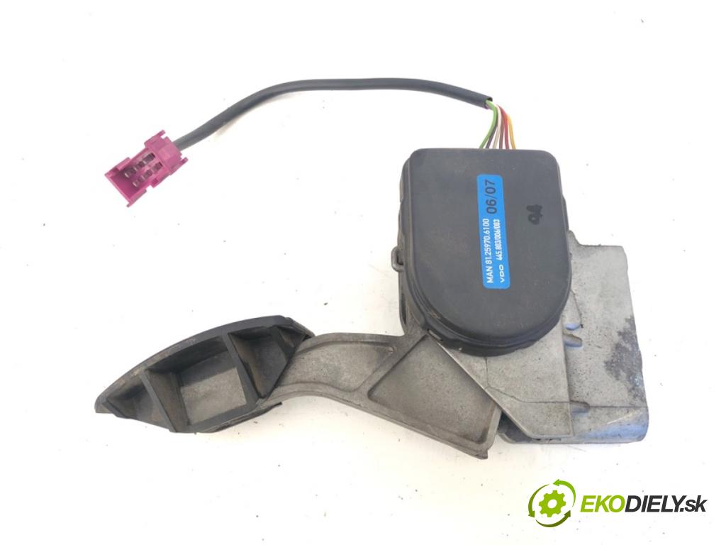 MAN TGA Ciągnik siodłowy 2007 324 kW 18.440 324 kW [440 KM] olej napędowy 2005 - 2022 10518 Potenciometer plynu 81259706100 (Potenciometer plynového pedálu)