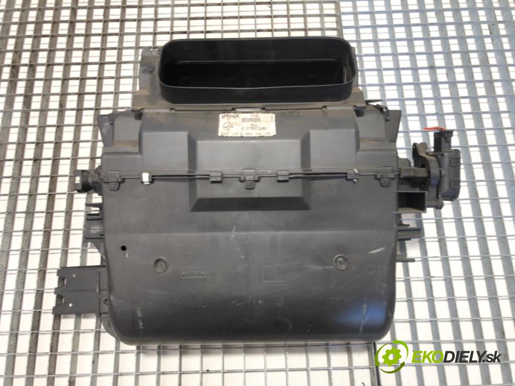 MAN TGA Ciągnik siodłowy 2007 324 kW 18.440 324 kW [440 KM] olej napędowy 2005 - 2022 10518 topné těleso radiátor topení KOMBAJN 81619006395
