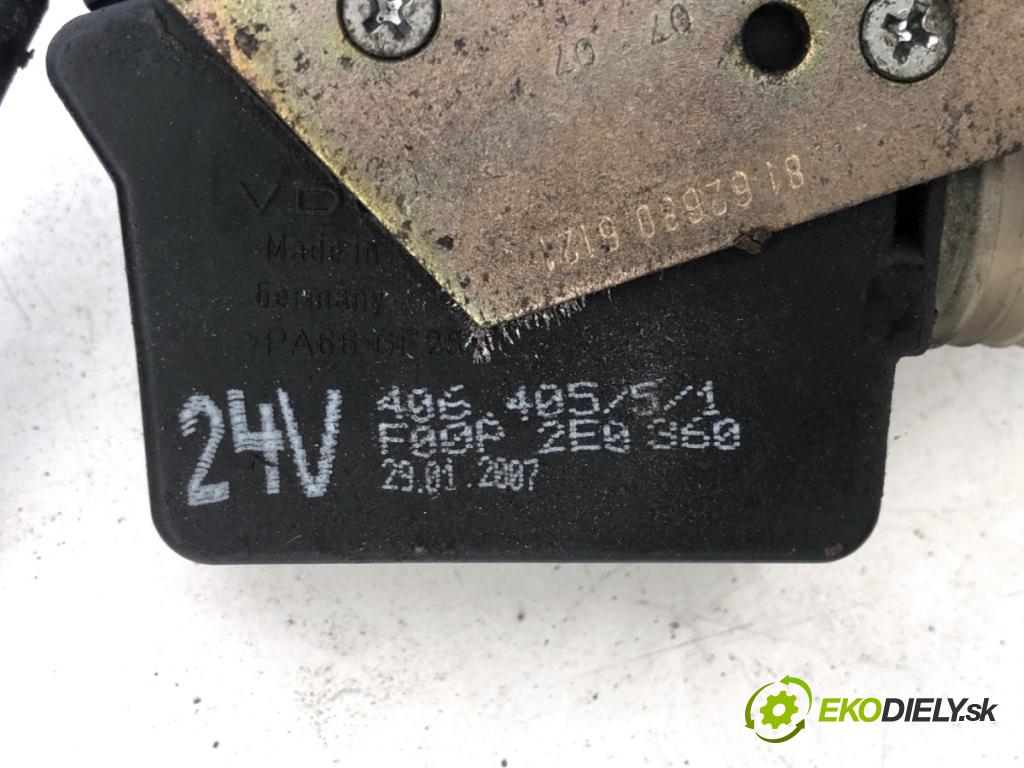 MAN TGA Ciągnik siodłowy 2007 324 kW 18.440 324 kW [440 KM] olej napędowy 2005 - 2022 10518 zámok dveře levý přední část