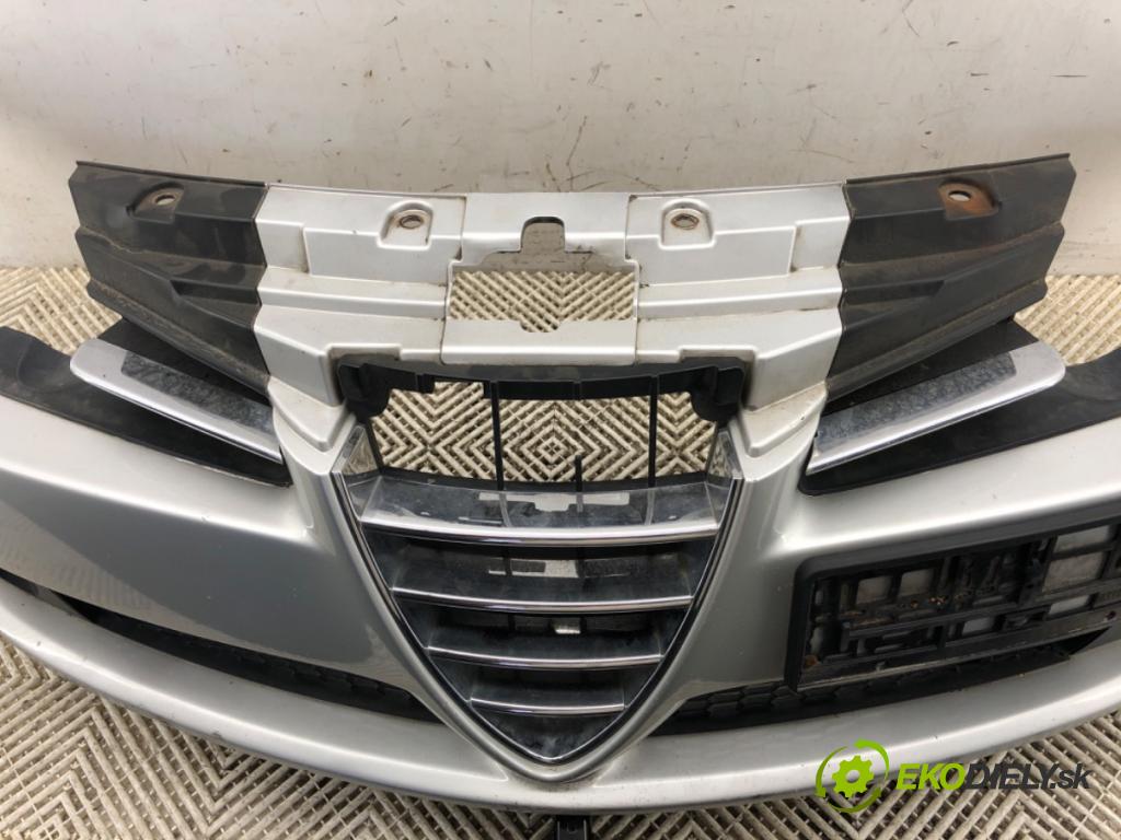 ALFA ROMEO 159 Kombi 2006 110 kW 1.9 JTDM 16V (939BXC1B, 939BXC12) 1910 nárazník přední část  (Klika dveří ostatní)