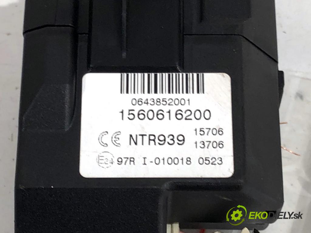 ALFA ROMEO 159 Kombi 2006 110 kW 1.9 JTDM 16V (939BXC1B, 939BXC12) 1910 spinačka 1560616200 (Spínacia skrinka)
