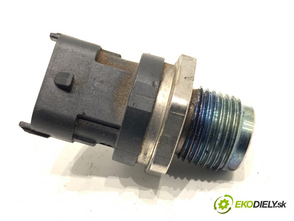 ALFA ROMEO 159 Kombi 2006 110 kW 1.9 JTDM 16V (939BXC1B, 939BXC12) 1910 Snímač tlaku paliva  (Snímač)