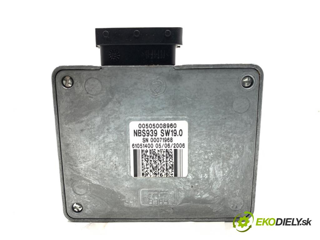 ALFA ROMEO 159 Kombi 2006 110 kW 1.9 JTDM 16V (939BXC1B, 939BXC12) 1910 blokáda volantu 00505008960 (Riadenie ostatné)