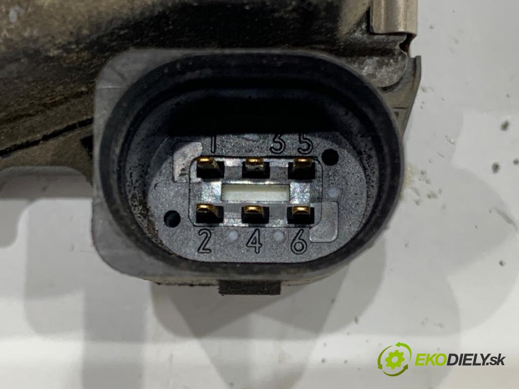 VW PASSAT B5 FL sedan 2004 110 kW 1.8 T 20V 1781 Škrtiaca klapka 06B133062M (Škrtiaca klapka)