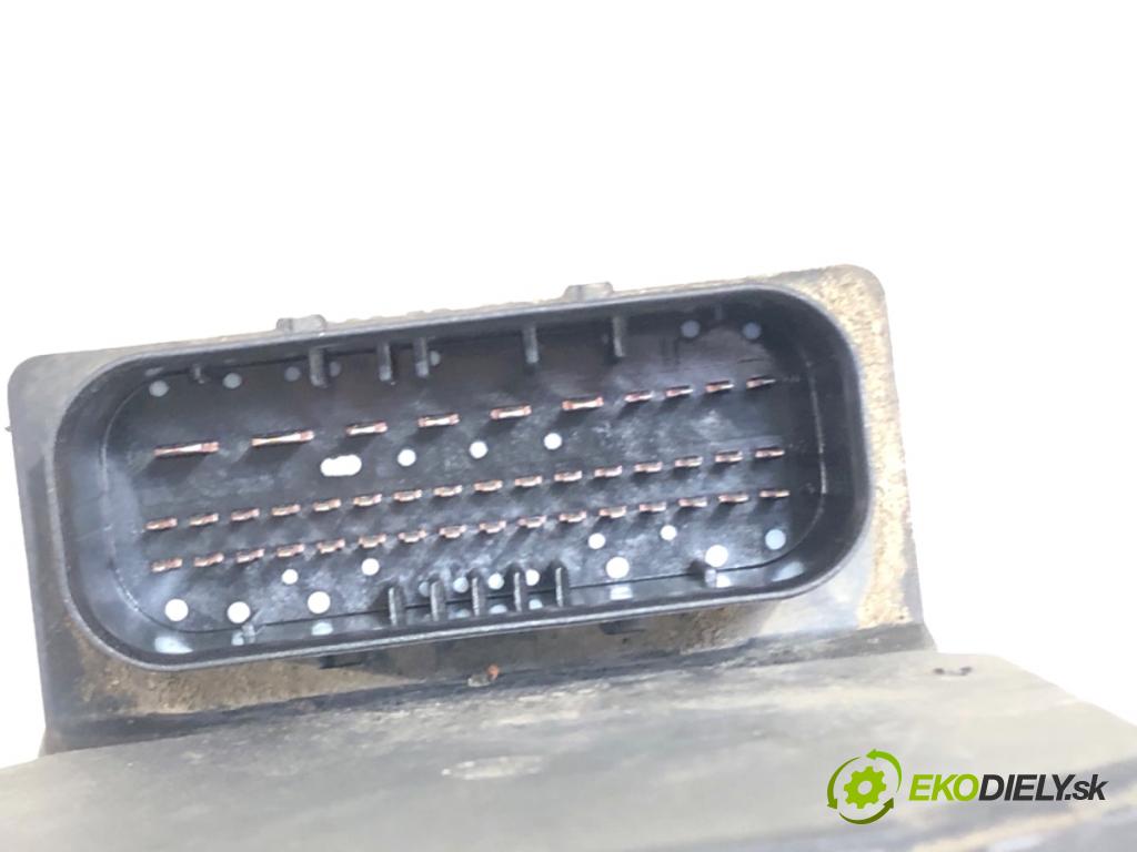 VW PASSAT B5 FL sedan 2004 110 kW 1.8 T 20V 1781 Pumpa ABS 4B0614517G (Pumpa ABS)