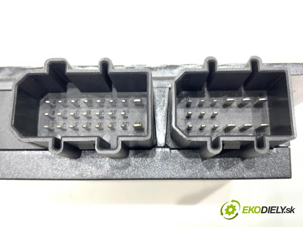 VW PASSAT B5 FL sedan 2004 110 kW 1.8 T 20V 1781 Modul komfortu 1C0959799B (Modul komfortu)