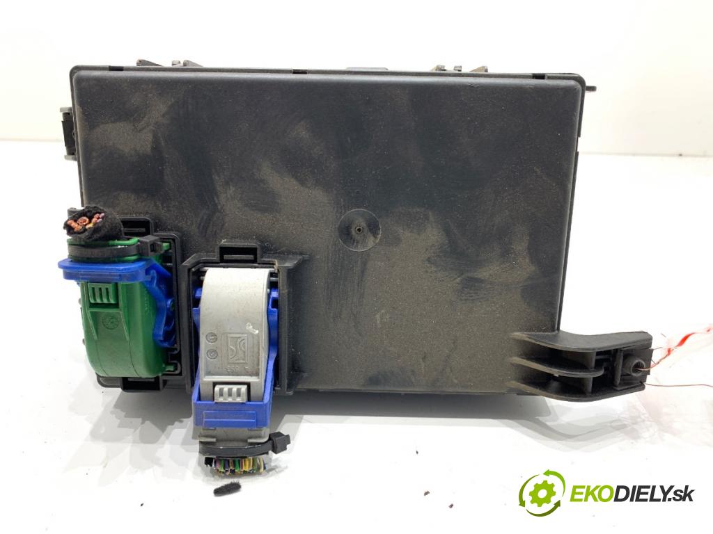 OPEL CORSA D liftback 2008 55 kW 1.3 CDTI (L08, L68) 1248 modul BSI 13279900 (Pojistková skříňka)