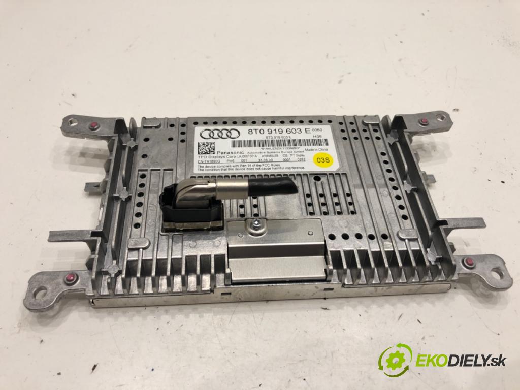 AUDI A4 B8 sedan 2009 155 kW 2.0 TFSI 1984 Dislpej 8T0919603E (Prístrojová doska)