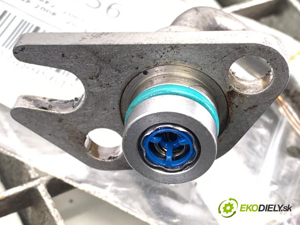 AUDI A4 B8 sedan 2009 155 kW 2.0 TFSI 1984 hadica servočerpadlo 8K1422893CS (Rúrka servočerpadla)