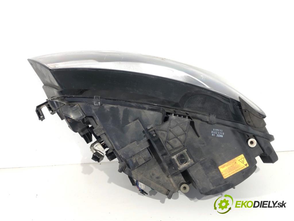 AUDI A4 B8 sedan 2009 155 kW 2.0 TFSI 1984 Svetlomet pravy predný XENON
