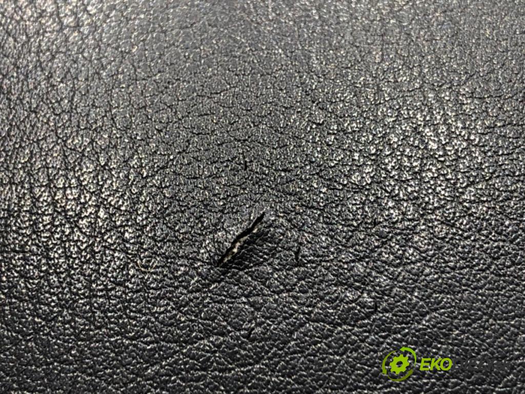AUDI A4 B8 sedan 2009 155 kW 2.0 TFSI 1984 Lakťová opierka 8K0864283 (Lakťová opierka)