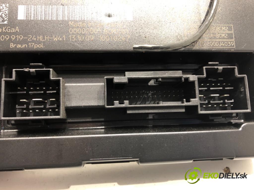 AUDI A4 B8 sedan 2009 155 kW 2.0 TFSI 1984 Modul komfortu 8K0907064DG (Modul komfortu)