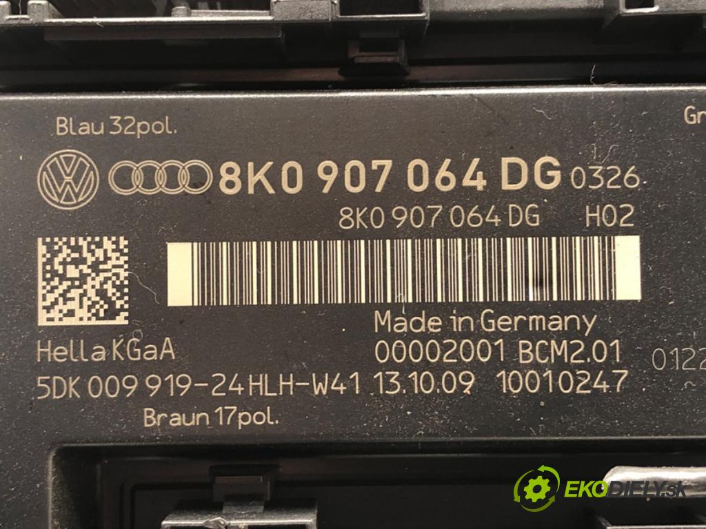 AUDI A4 B8 sedan 2009 155 kW 2.0 TFSI 1984 Modul komfortu 8K0907064DG (Modul komfortu)