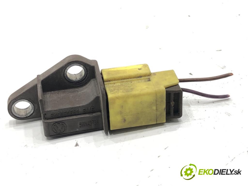 AUDI A4 B8 sedan 2009 155 kW 2.0 TFSI 1984 Snímač nárazu 8K0959651 (Snímač nárazu)