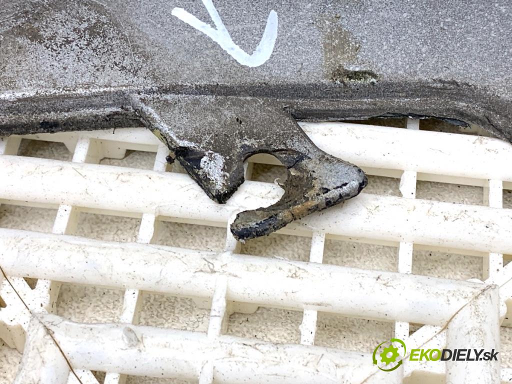 AUDI A4 B8 sedan 2009 155 kW 2.0 TFSI 1984 Nárazník predný (Kľučka dverí ostatné)