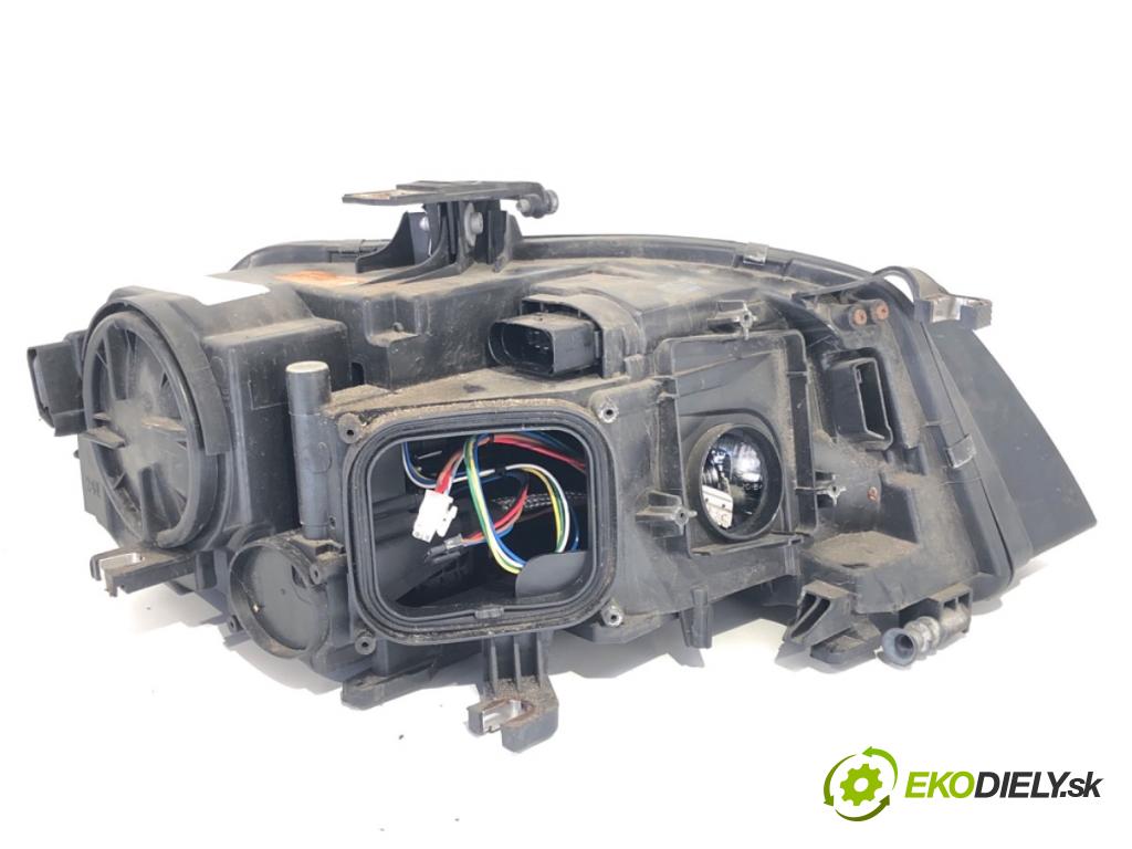 AUDI A4 B8 sedan 2009 155 kW 2.0 TFSI 1984 Svetlomet ľavy predný XENON