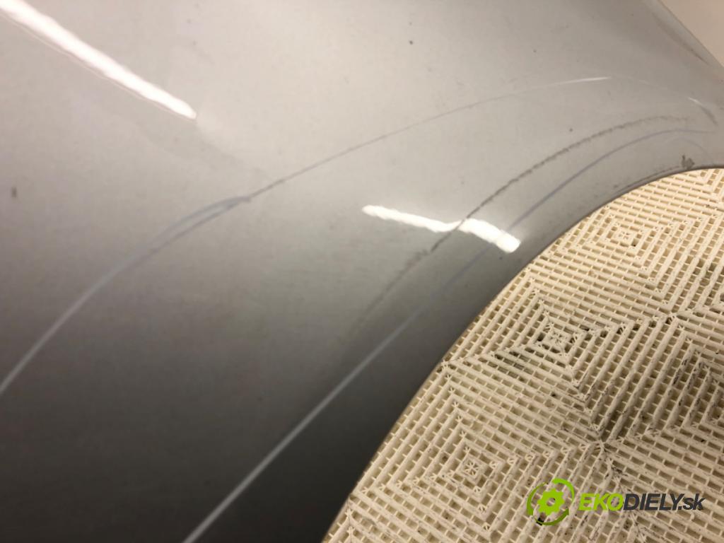 AUDI A4 B8 sedan 2009 155 kW 2.0 TFSI 1984 blatník pravý přední část LX7W