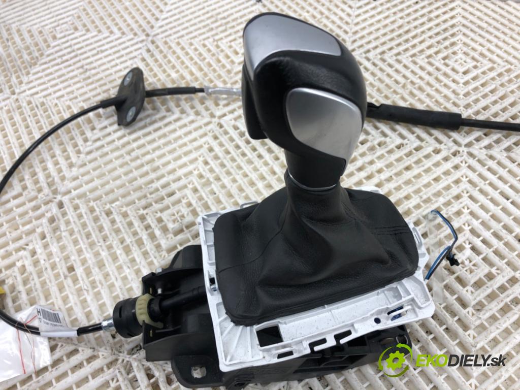 FORD MONDEO MK5 Kombi 2017 132 kW 2.0 TDCi 4x4 1998 Kulisa DS7P-7K004-HD (Rýchlostná páka (kulisa))