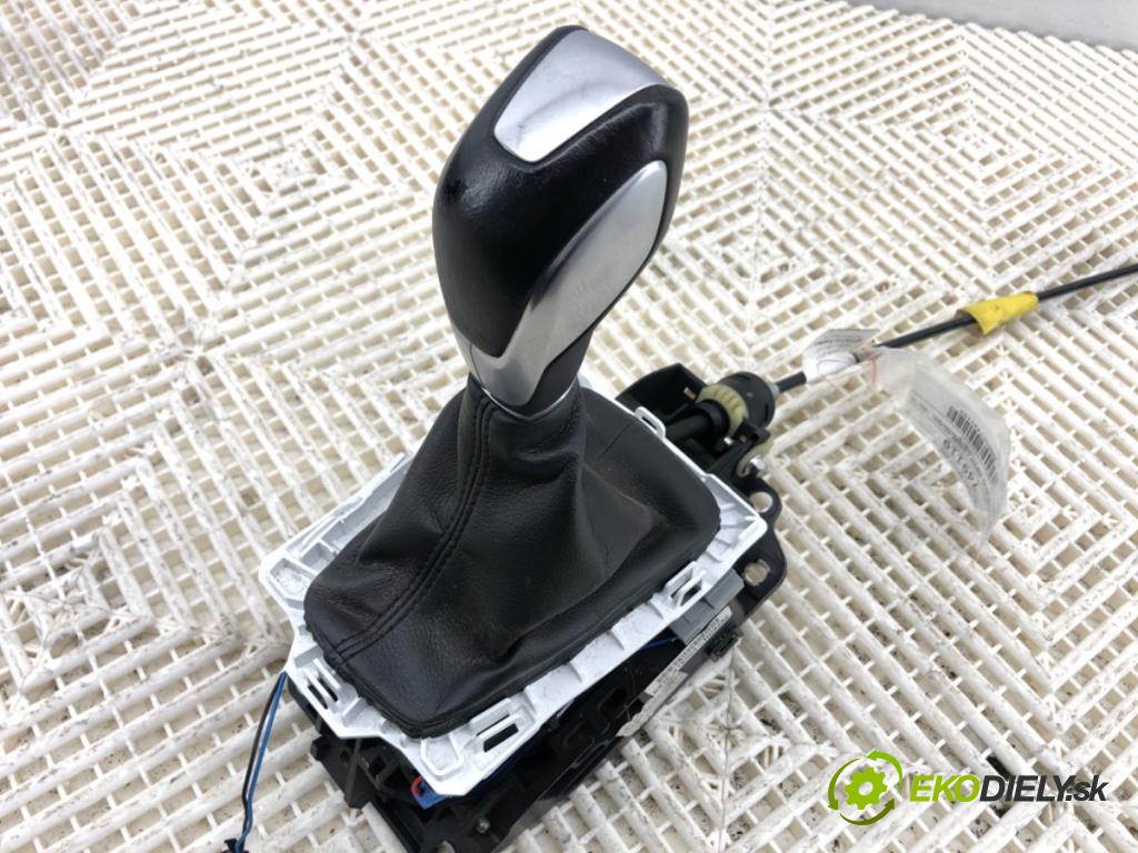 FORD MONDEO MK5 Kombi 2017 132 kW 2.0 TDCi 4x4 1998 Kulisa DS7P-7K004-HD (Rýchlostná páka (kulisa))