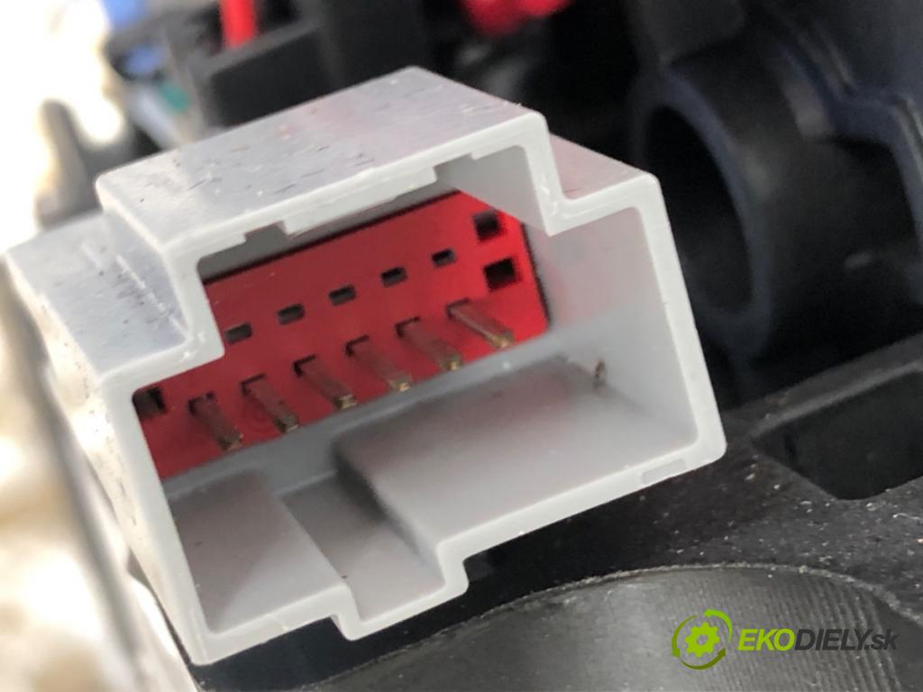 FORD MONDEO MK5 Kombi 2017 132 kW 2.0 TDCi 4x4 1998 Kulisa DS7P-7K004-HD (Rýchlostná páka (kulisa))