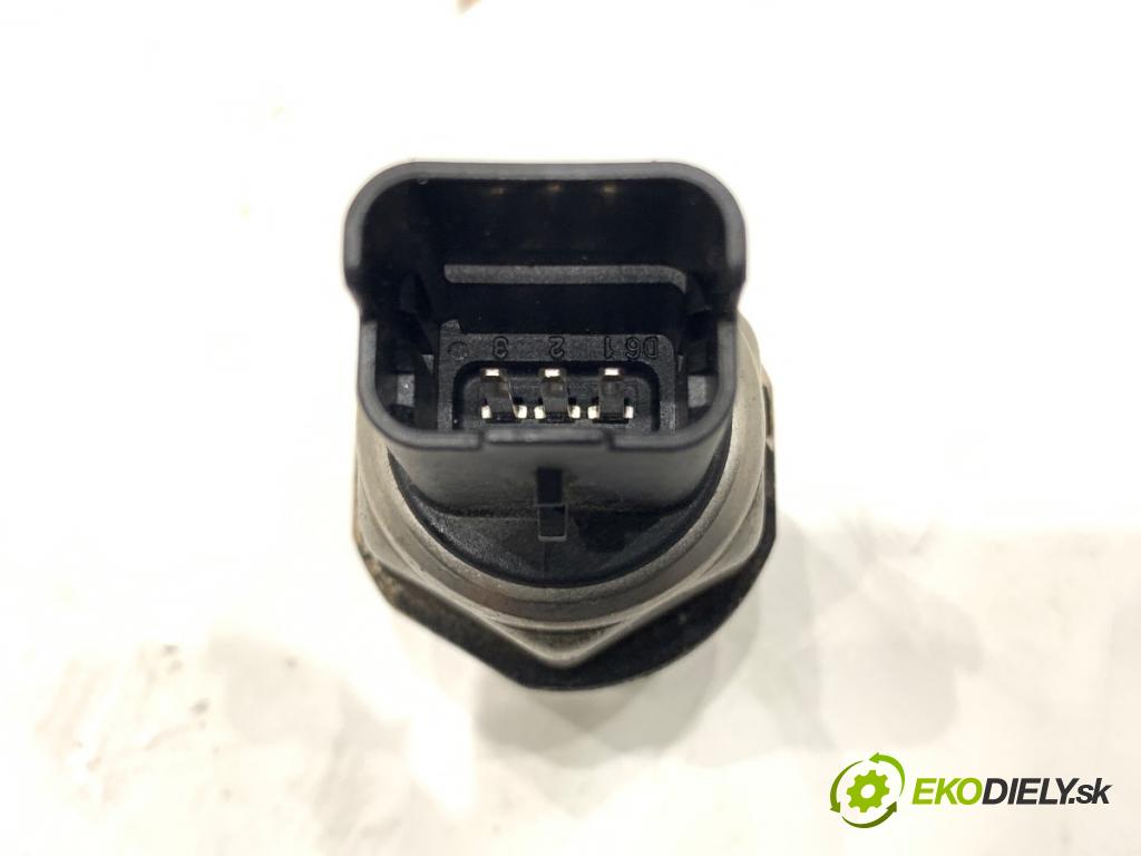 FORD MONDEO MK5 Kombi 2017 132 kW 2.0 TDCi 4x4 1998 Snímač tlaku paliva 9814383880 (Snímač)