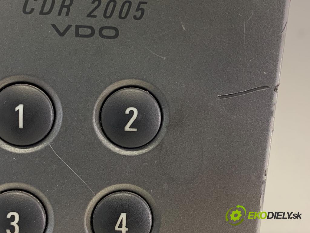 OPEL CORSA C liftback 2003 55 kW 1.2 (F08, F68) 1199 RADIO 330886636 (Audio zařízení)