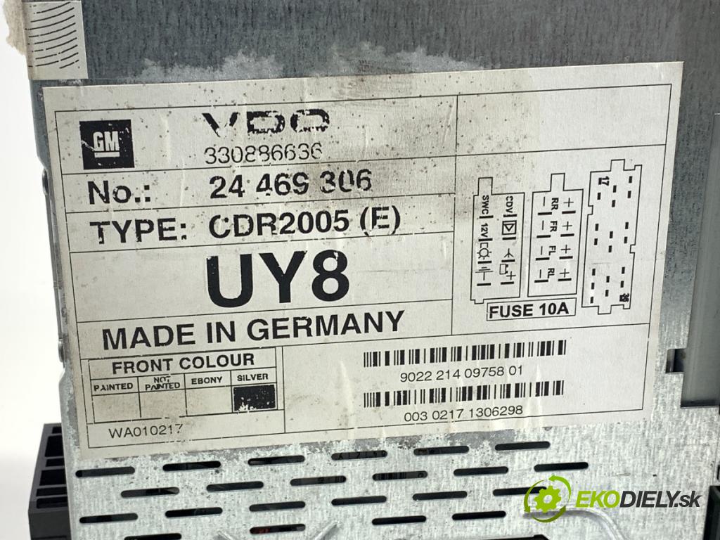 OPEL CORSA C liftback 2003 55 kW 1.2 (F08, F68) 1199 RADIO 330886636 (Audio zariadenie)