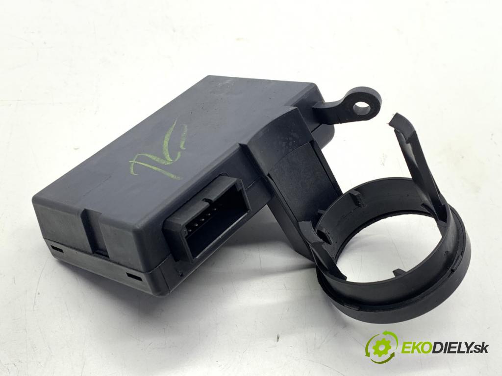 DODGE CALIBER liftback 2007 103 kW 2.0 CRD 1968 Kocka, vložka spínacej skrinky 05026222AJ (Spínacia skrinka)