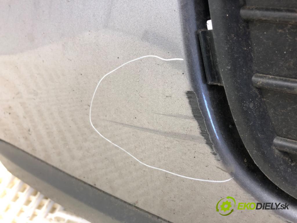 VW JETTA III sedan 2005 85 kW 1.6 FSI 1598 nárazník přední část  (Klika dveří ostatní)