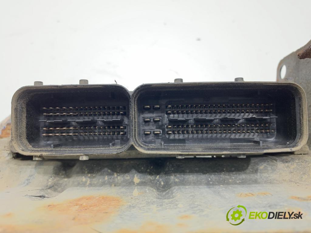 OPEL ASTRA H liftback 2007 74 kW 1.7 CDTI (L48) 1686 riadiaca jednotka Motor 55560810 (Riadiaca jednotka)